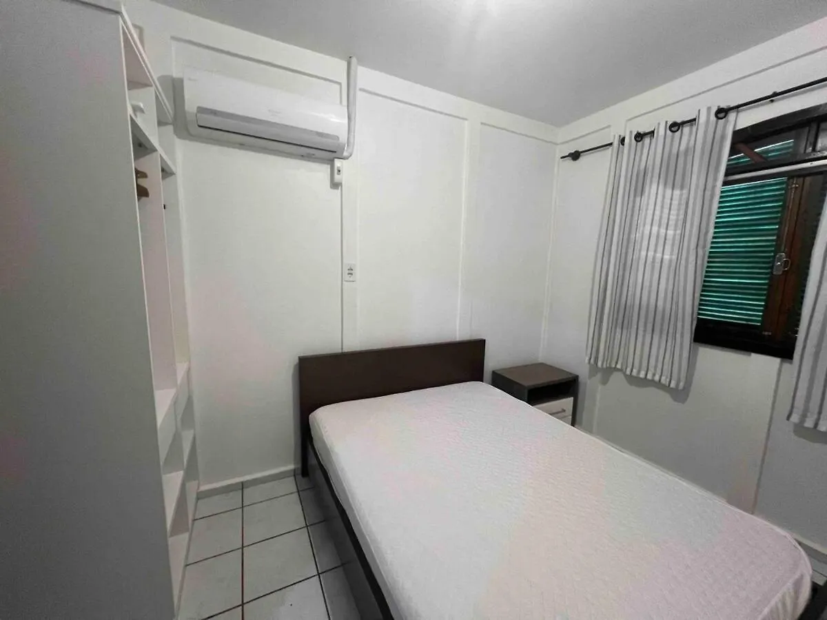 Dom wakacyjny Willa Casa Na Enseada - Rua Maceio - 70 Metros Da Prainha Sao Francisco do Sul